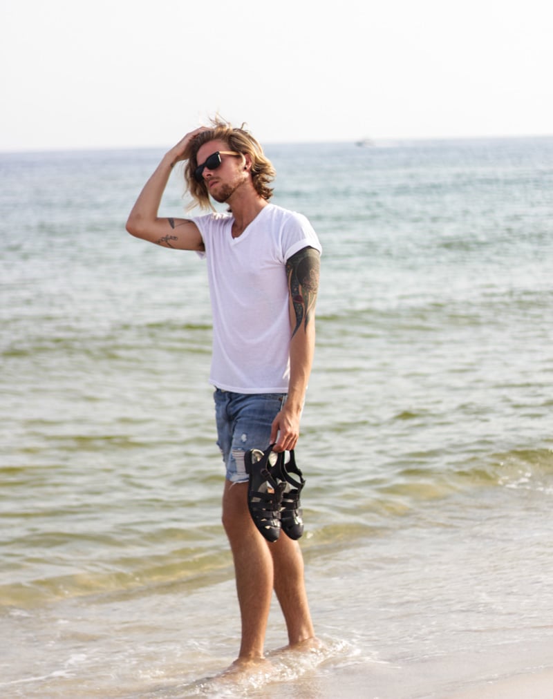The Kentucky Gent in Hammock and Palms Sunglasses, BDG V Neck T-Shirt, Levi's Cut Off Shorts, and Zara Sandals.