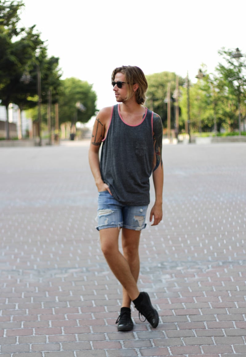 The Kentucky Gent in Levi's Cut Off Shorts for Out in Levi's Contest, Aeropostale Tank Top, Ray-Ban Wayfarers, and Converse Chuck Taylors.