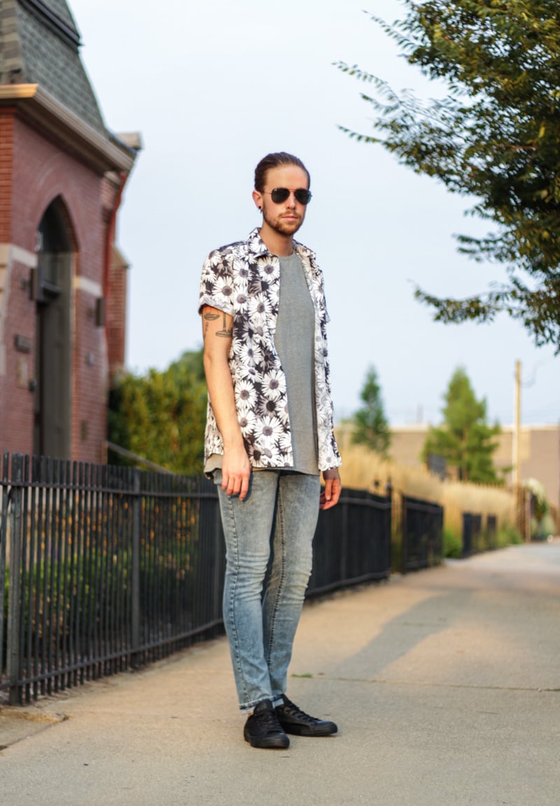 The Kentucky Gent, a men's fashion and lifestyle blogger, in Topman Daisy Shirts, Topman Muscle Shirt, Topman Acid Wash Denim Jeans, Leather Converse Chuck Taylors, and Ray-Ban Aviators. 