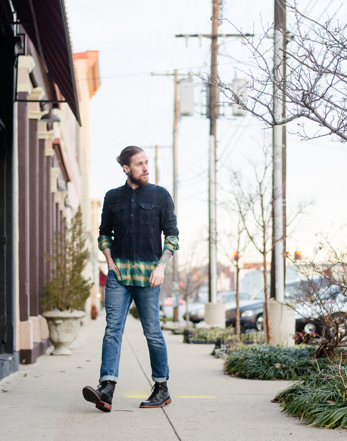 The Kentucky Gent, a Louisville, Kentucky men's fashion and lifestyle blogger, turned twenty five this weekend in Devil's Harvest and Levi's. 